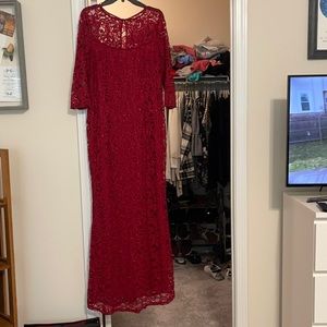 Red formal gown *NEVER WORN without tags.